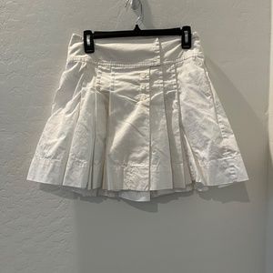 Maeve (Anthropologie) Size  0 White Pleated Front buttons Mini